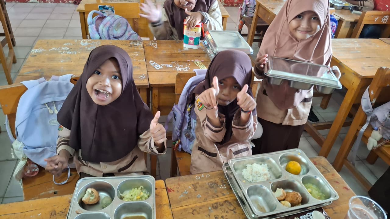 MBG (Makan Bergizi Gratis)